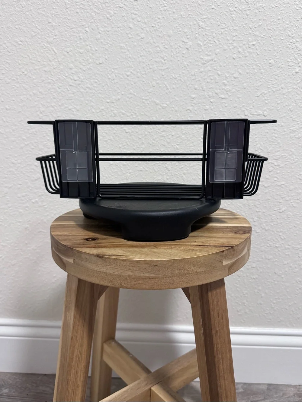 Like New Command Matte Black Bath Caddy Shower Shelf Rust Resistant Organization